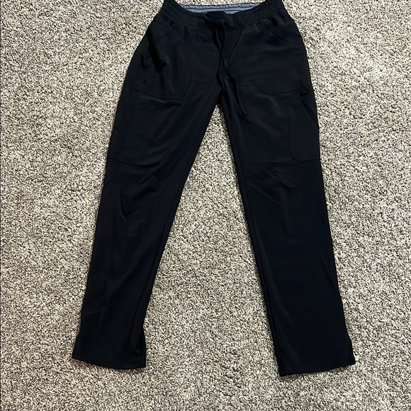 Scrubstar Black Top and bottom scrubs - Picture 1 of 3